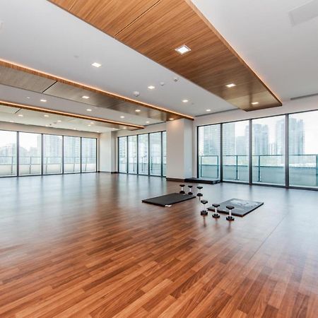 Condo In Parklawn & Lake Shore With Free Parking Close To Airport 多伦多 外观 照片