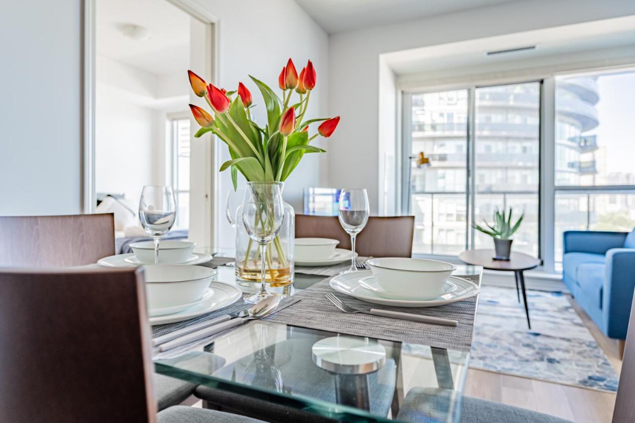 Condo In Parklawn & Lake Shore With Free Parking Close To Airport 多伦多 外观 照片